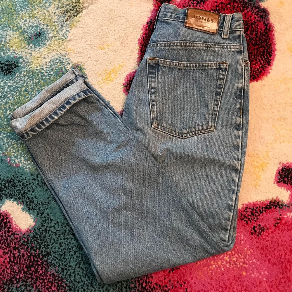 Super high waisted vintage mom jeans